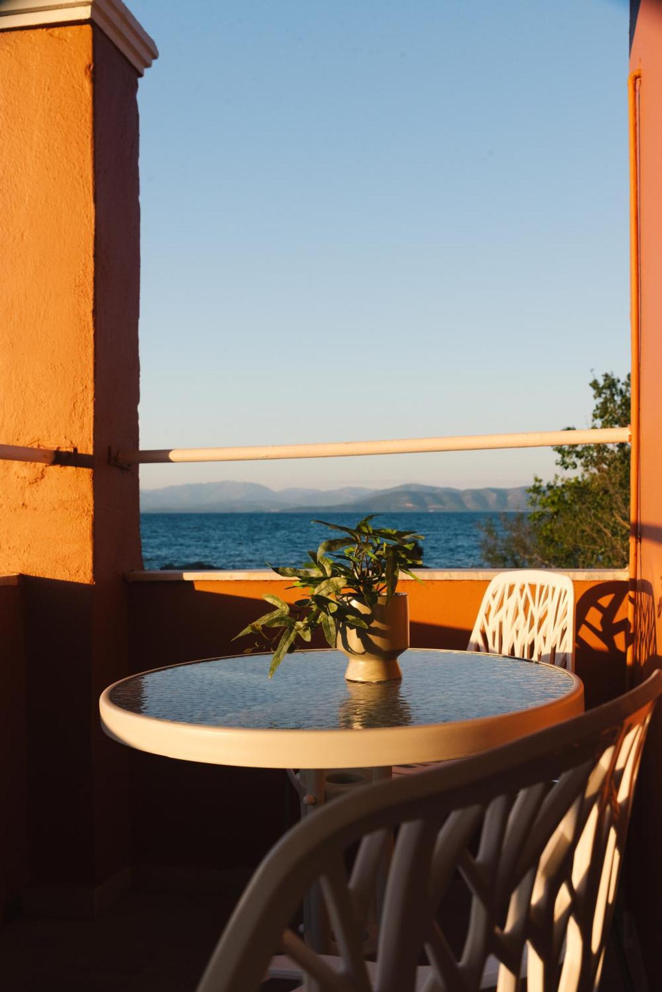 Melador Beachfront Apartments 카보스 외부 사진